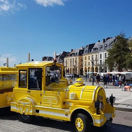 Quai 65 , 3 Pieces Sur Le Port, A 250 M De La Rue Pietonne Et De La دْييب
