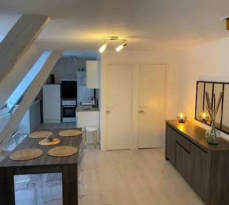 Quai 65, 3 Pièces Sur Le Port, à 250 M De La Rue Piétonne Et De La Appartement
