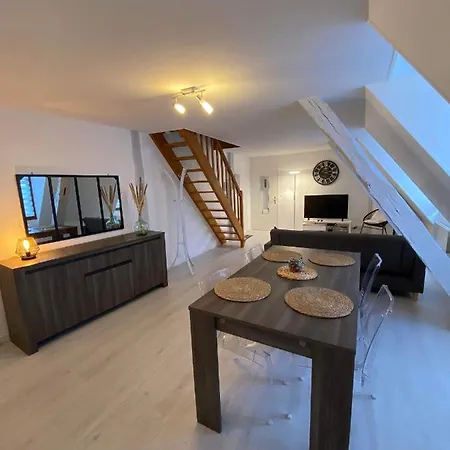 Quai 65, 3 Pièces Sur Le Port, à 250 M De La Rue Piétonne Et De La Appartement *